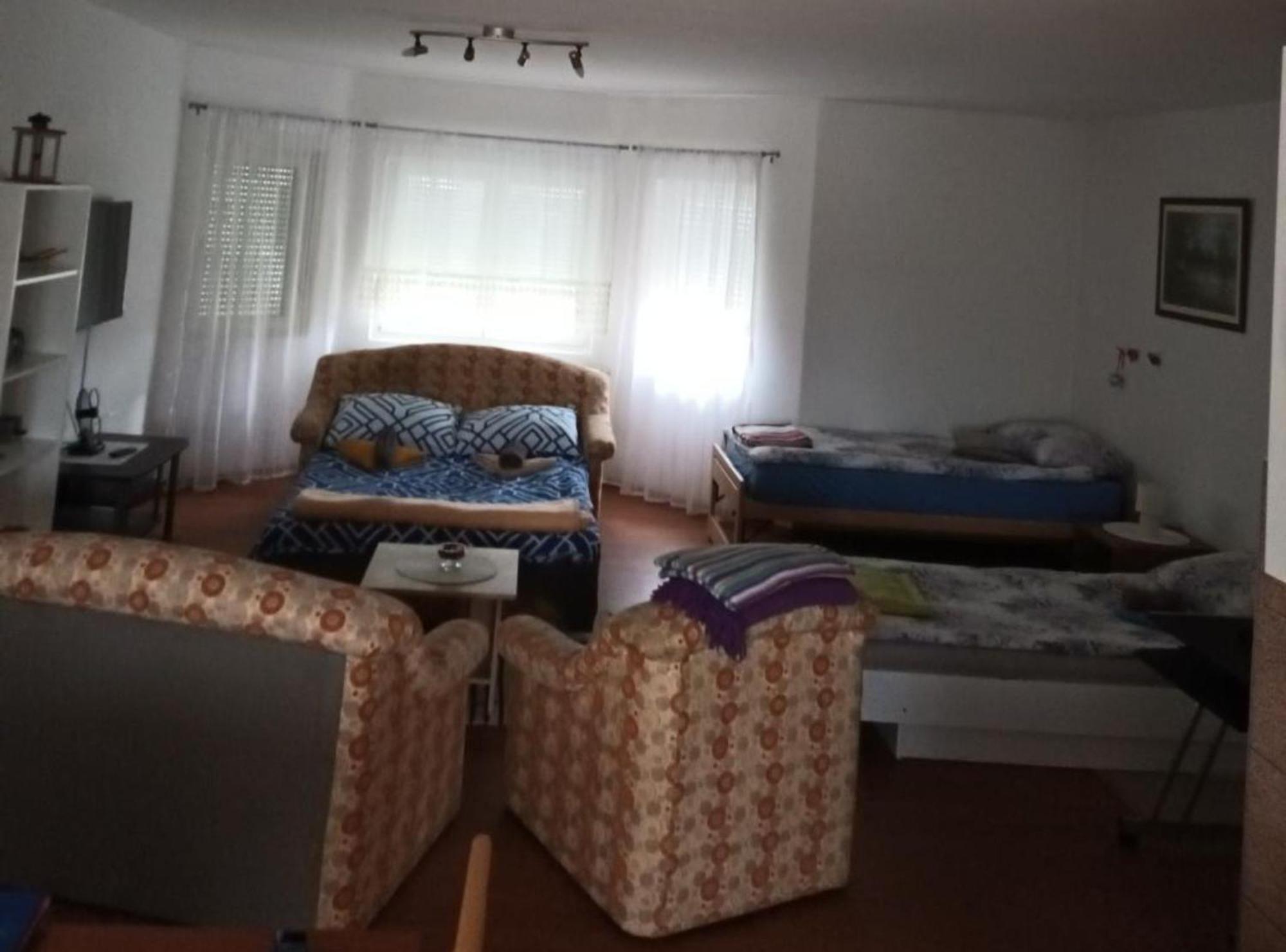 Apartmani Tea I Toni Gradiste 외부 사진