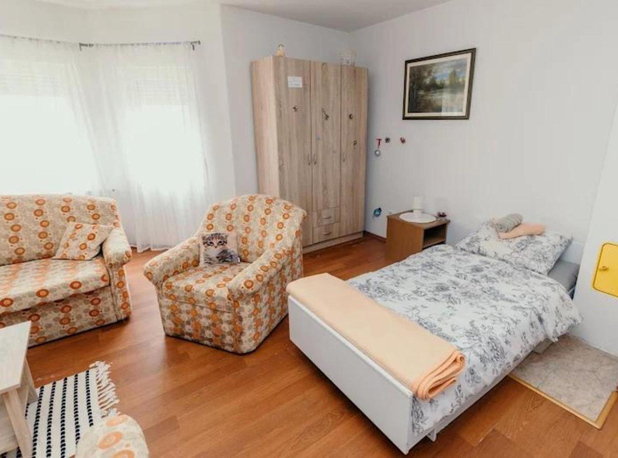 Apartmani Tea I Toni Gradiste 외부 사진
