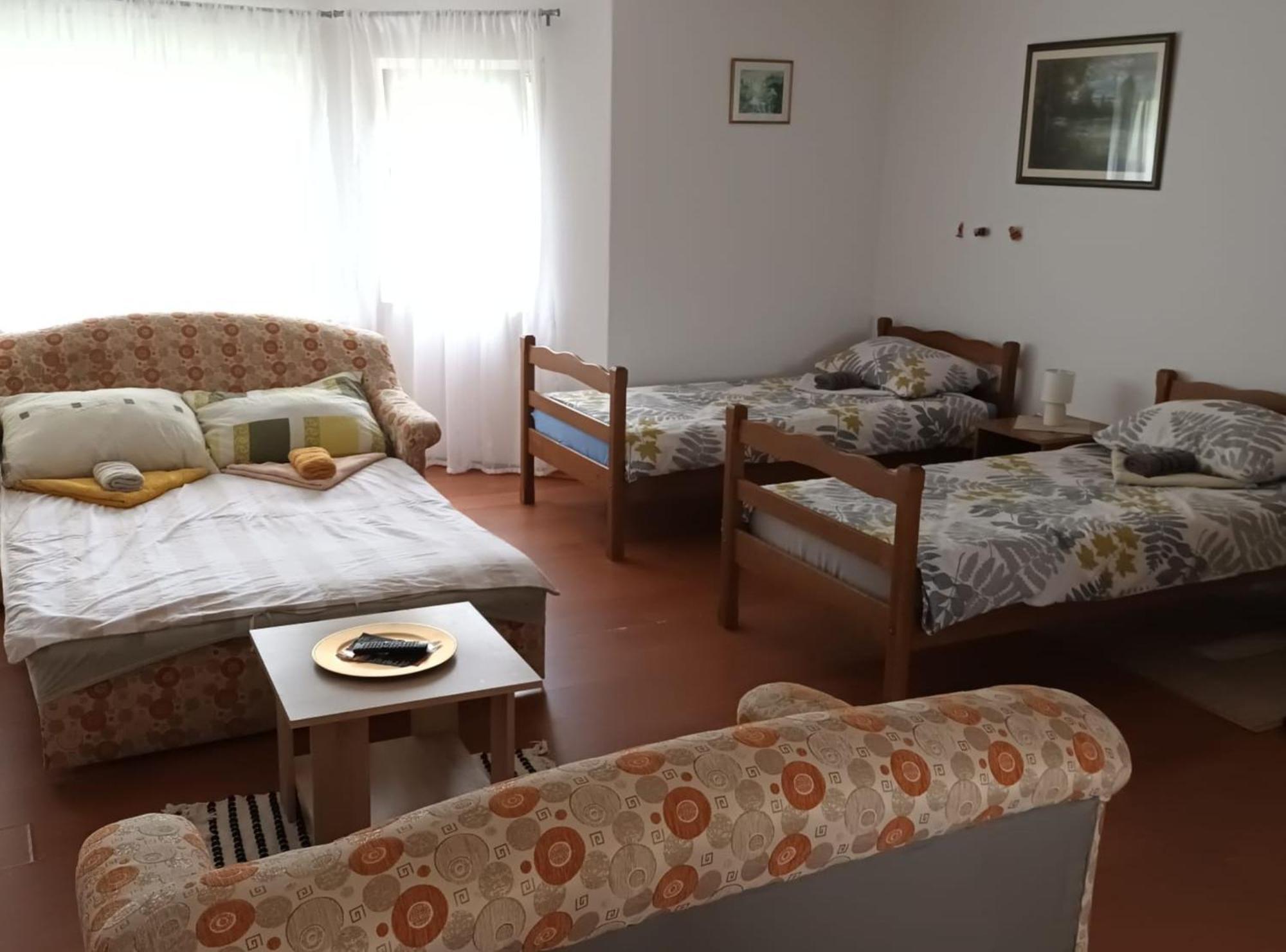 Apartmani Tea I Toni Gradiste 외부 사진