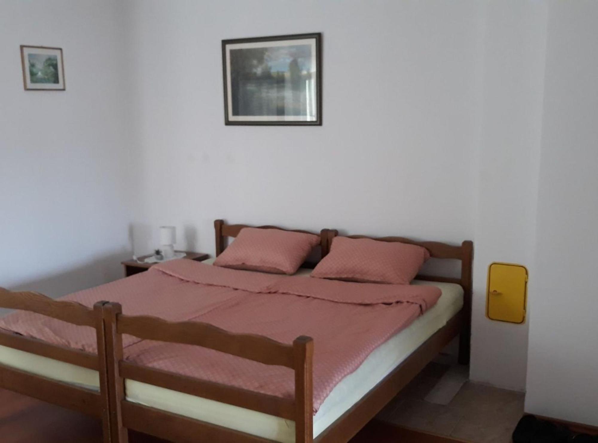 Apartmani Tea I Toni Gradiste 외부 사진