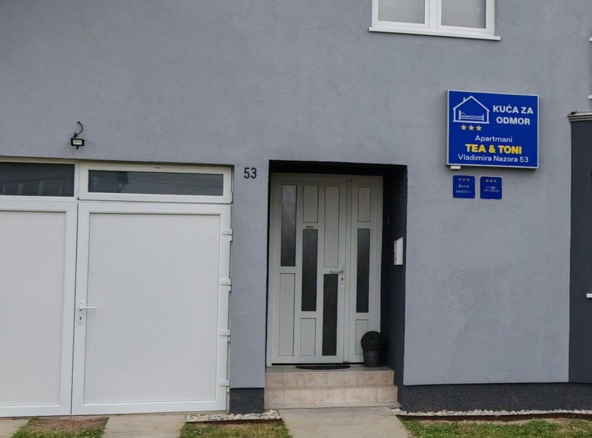 Apartmani Tea I Toni Gradiste 외부 사진